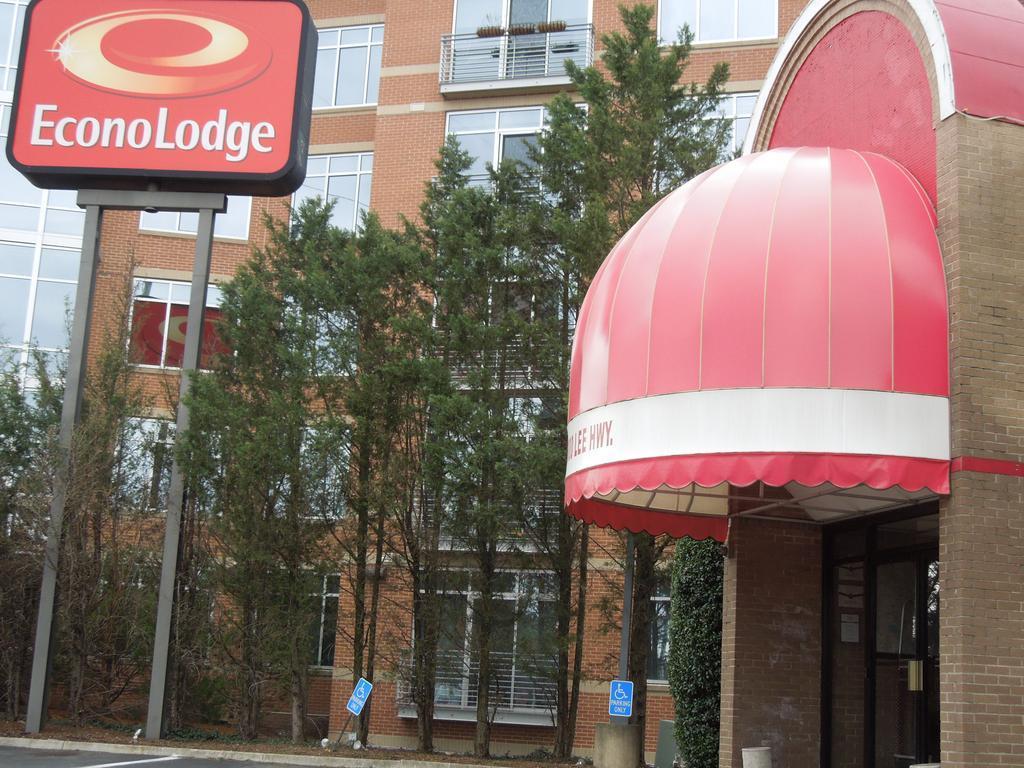 Econo Lodge Metro Арлингтон Экстерьер фото