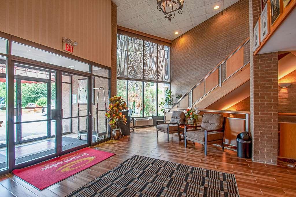 Econo Lodge Metro Арлингтон Интерьер фото